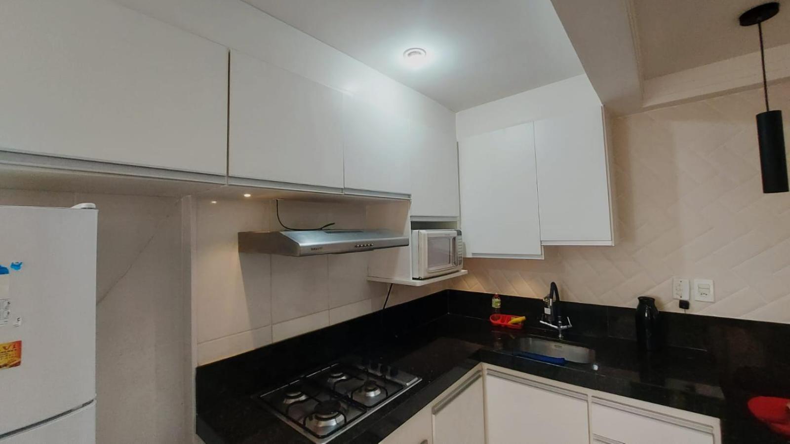 Apartamento Reformado Na Melhor Localizacao A 100 Metros Da Praia,Comodidade Inclui ,Garagem,Internet,Elevadores Duas Cadeiras De Praia ,Cooler,Roupas De Cama E Banho Guarapari Exterior foto